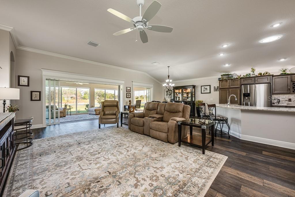 5729 HICKEY WAY, THE VILLAGES, FL, 32163