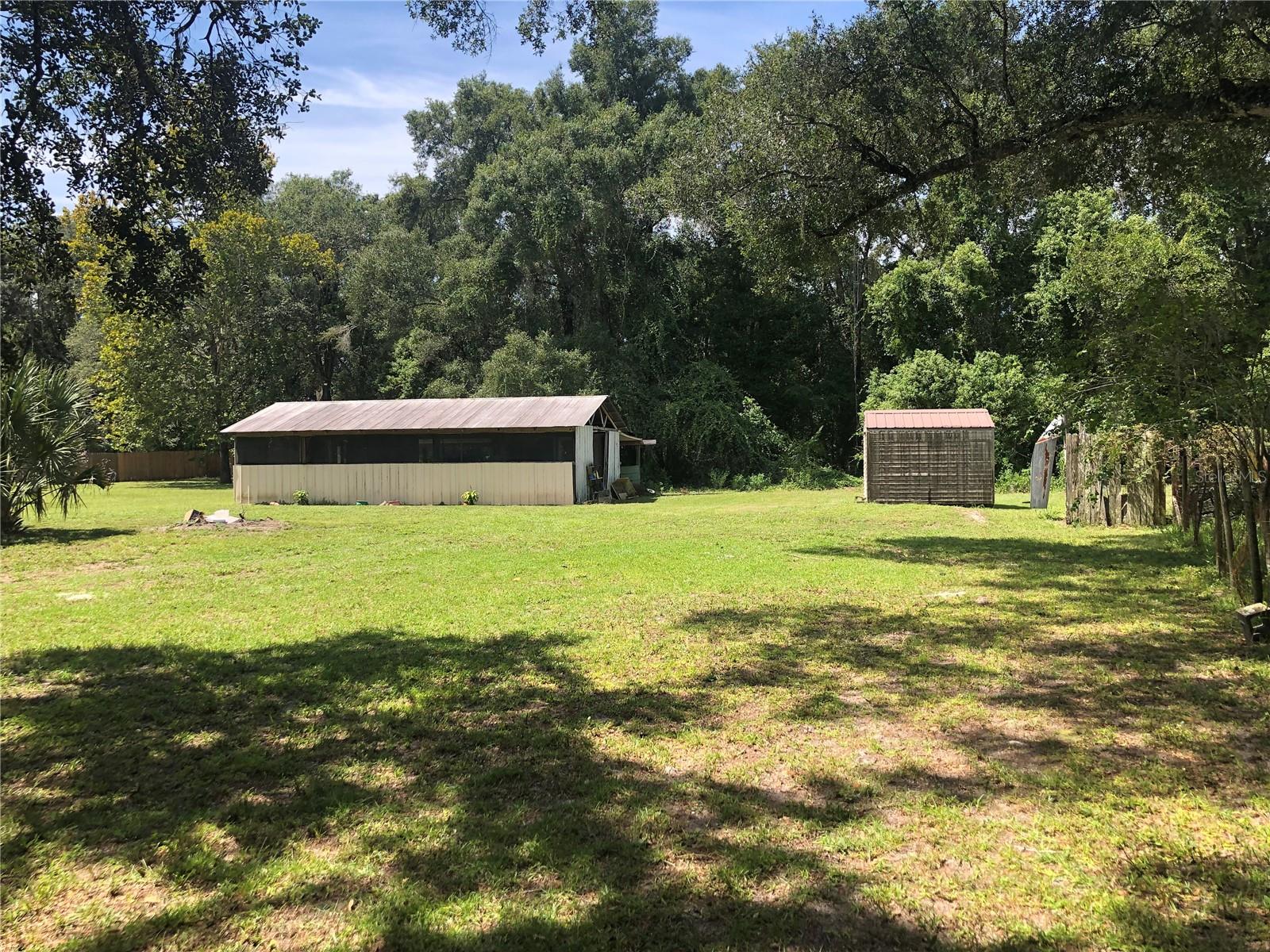 136 S COMMERCIAL ST, COLEMAN, FL, 33521