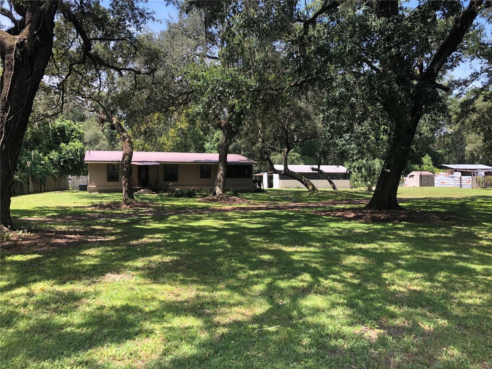 136 S COMMERCIAL ST, COLEMAN, FL, 33521