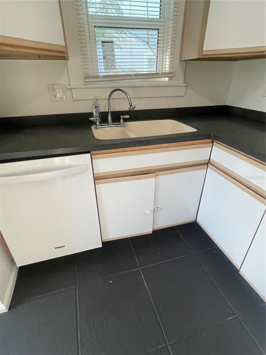 1231 HIGHLAND ST N, ST PETERSBURG, FL, 33701