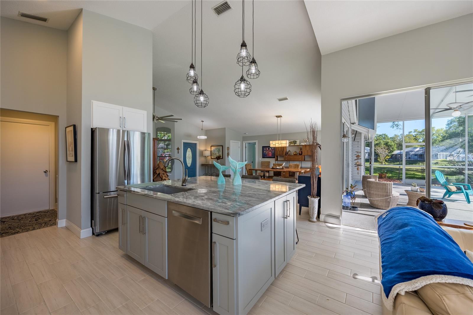 818 EDGEHILL DR, PALM HARBOR, FL, 34684