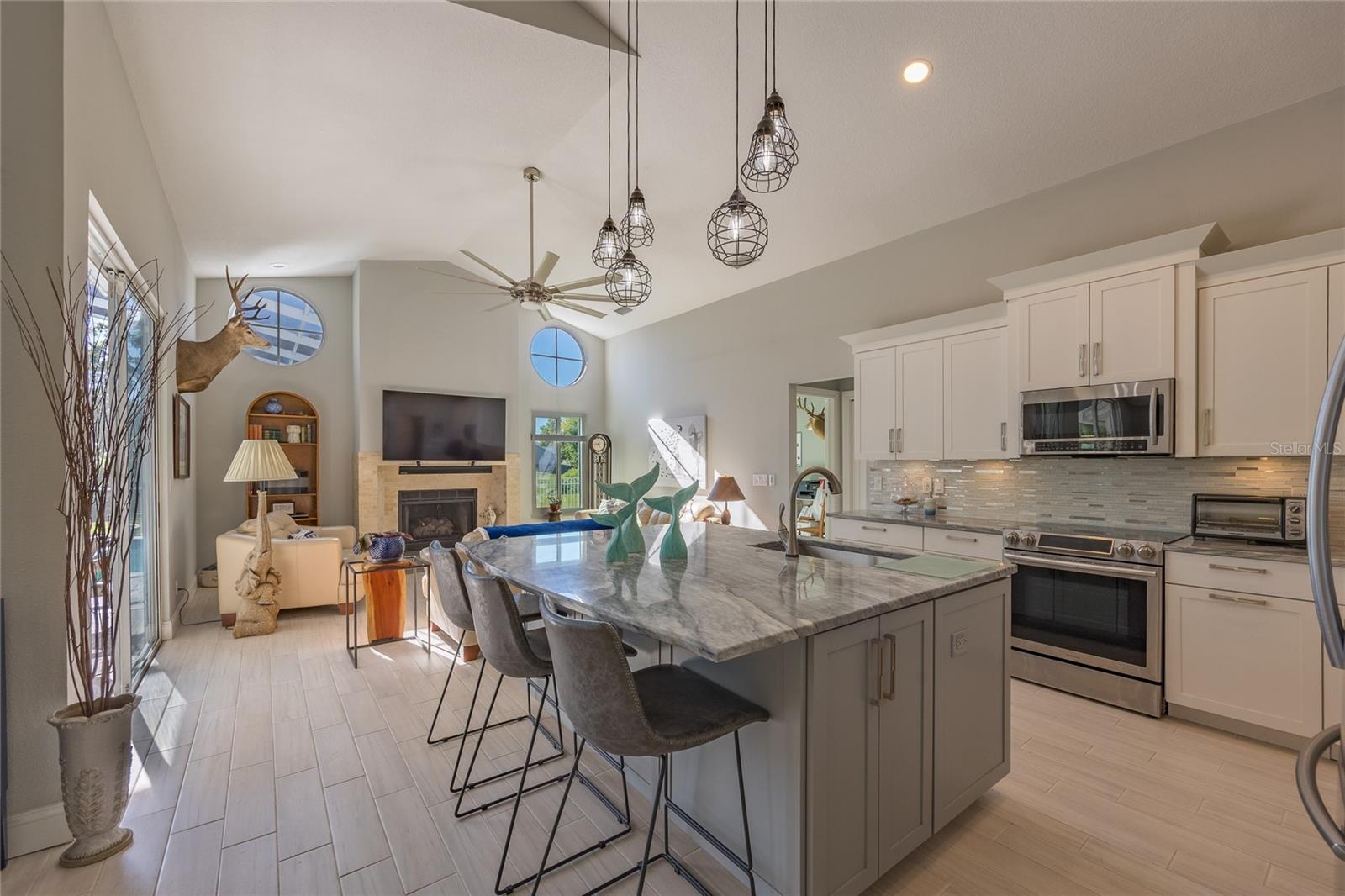 818 EDGEHILL DR, PALM HARBOR, FL, 34684