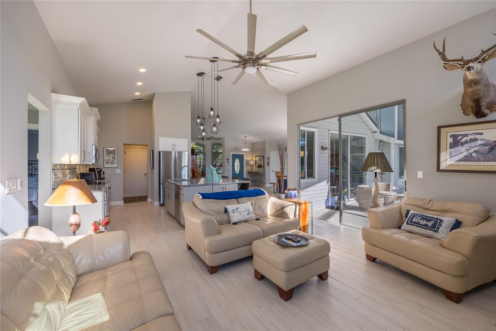 818 EDGEHILL DR, PALM HARBOR, FL, 34684