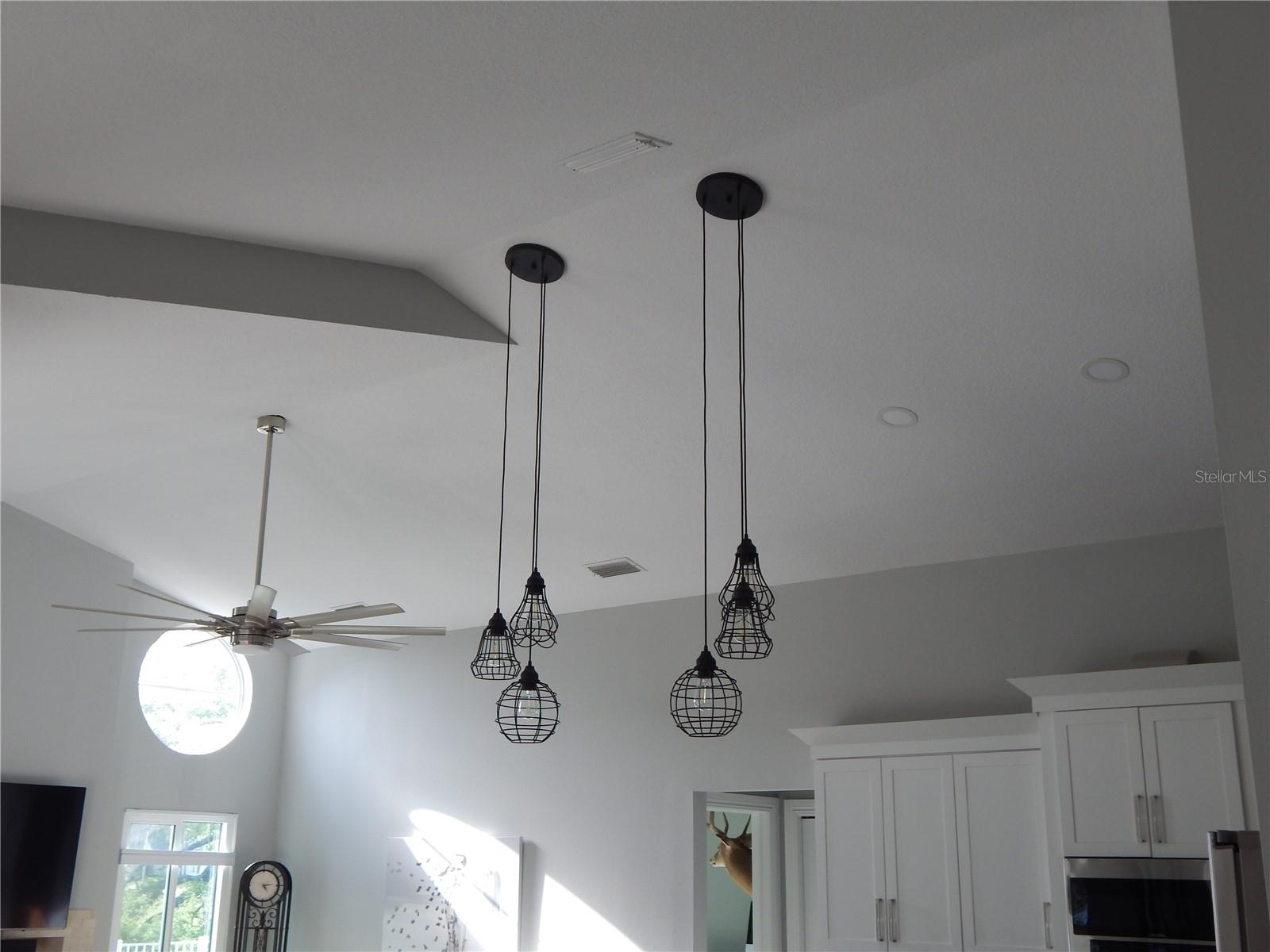 818 EDGEHILL DR, PALM HARBOR, FL, 34684