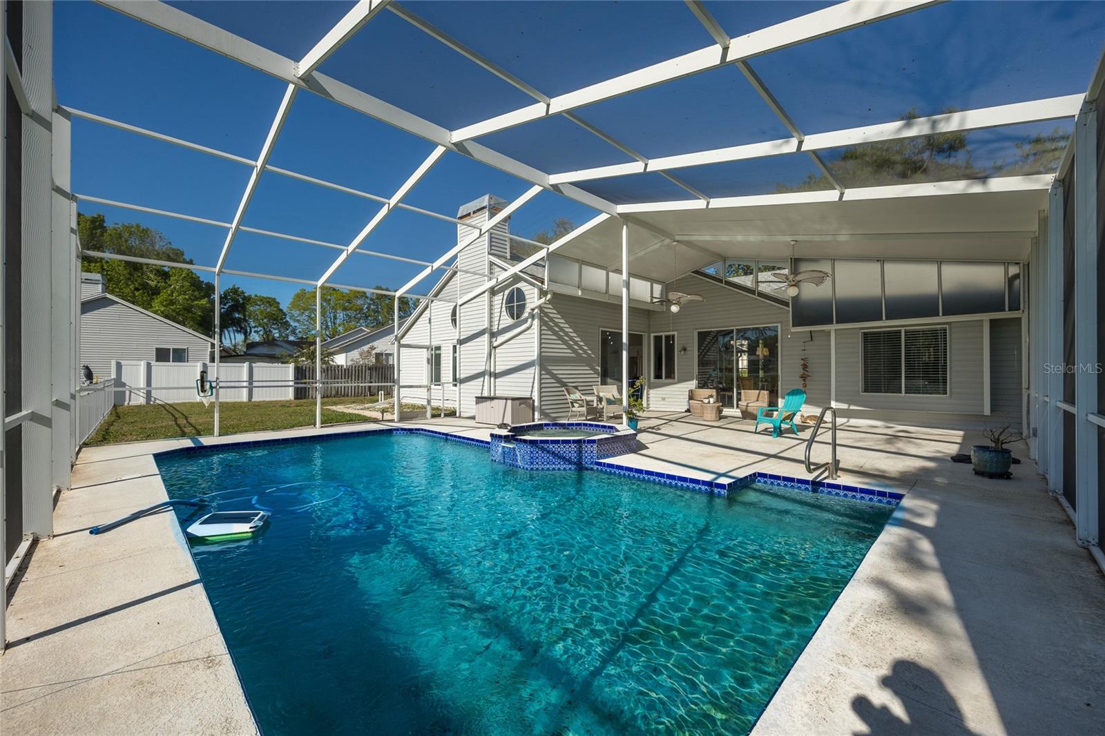 818 EDGEHILL DR, PALM HARBOR, FL, 34684