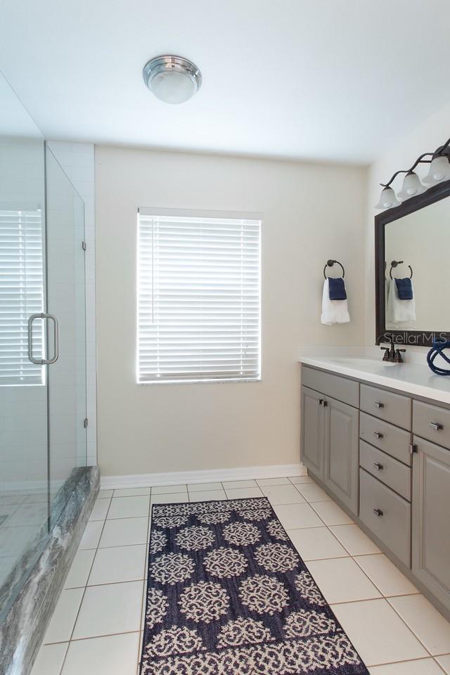 515 PADUA CIR NE, ST PETERSBURG, FL, 33703