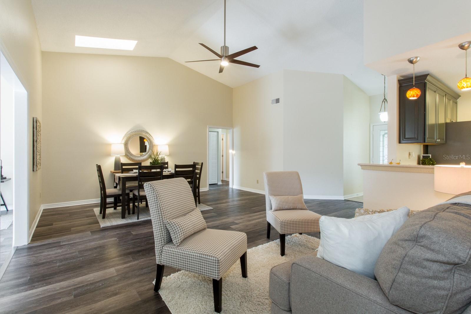 515 PADUA CIR NE, ST PETERSBURG, FL, 33703