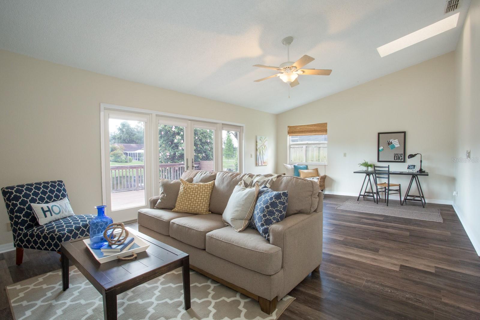 515 PADUA CIR NE, ST PETERSBURG, FL, 33703