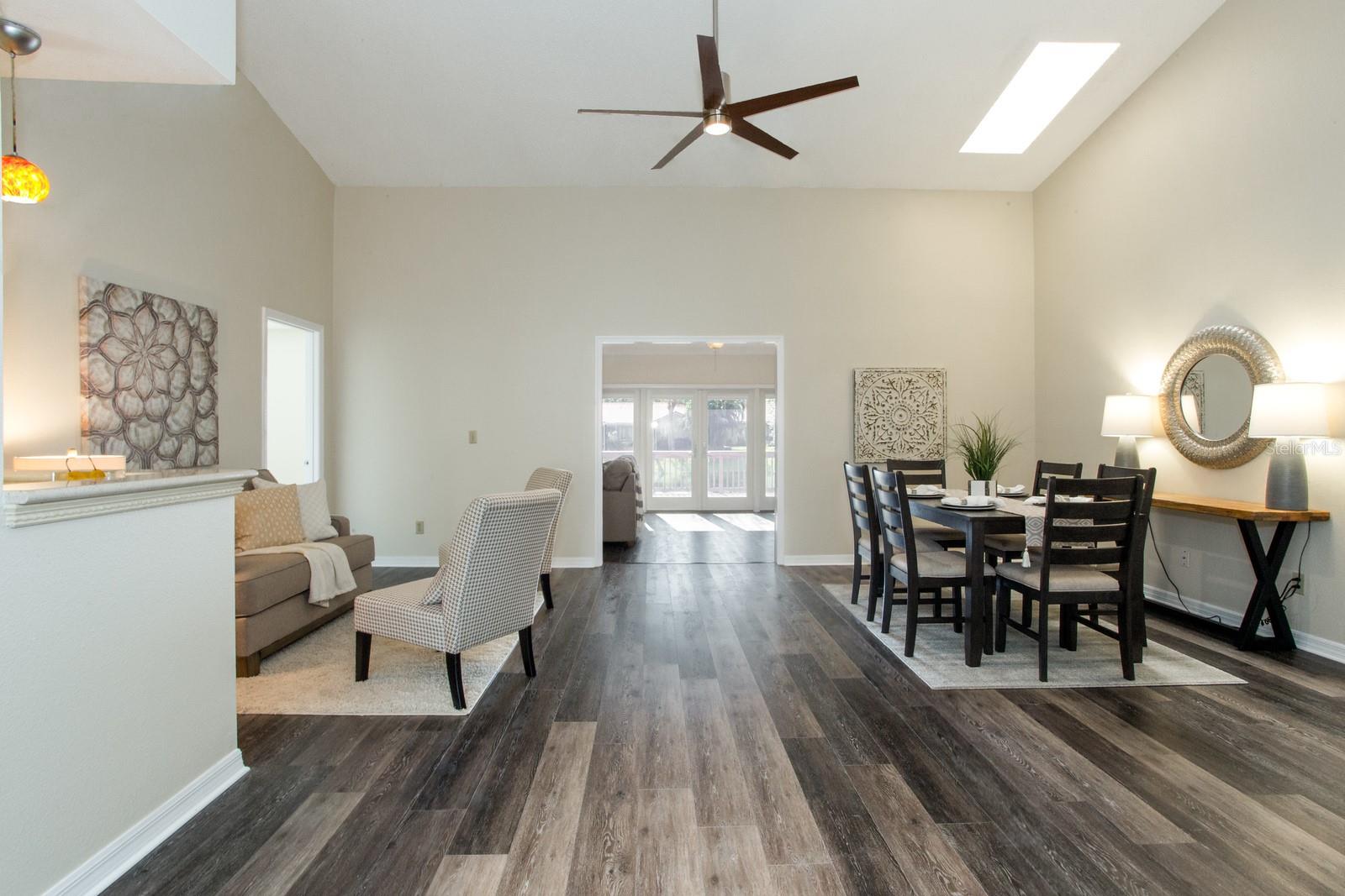 515 PADUA CIR NE, ST PETERSBURG, FL, 33703