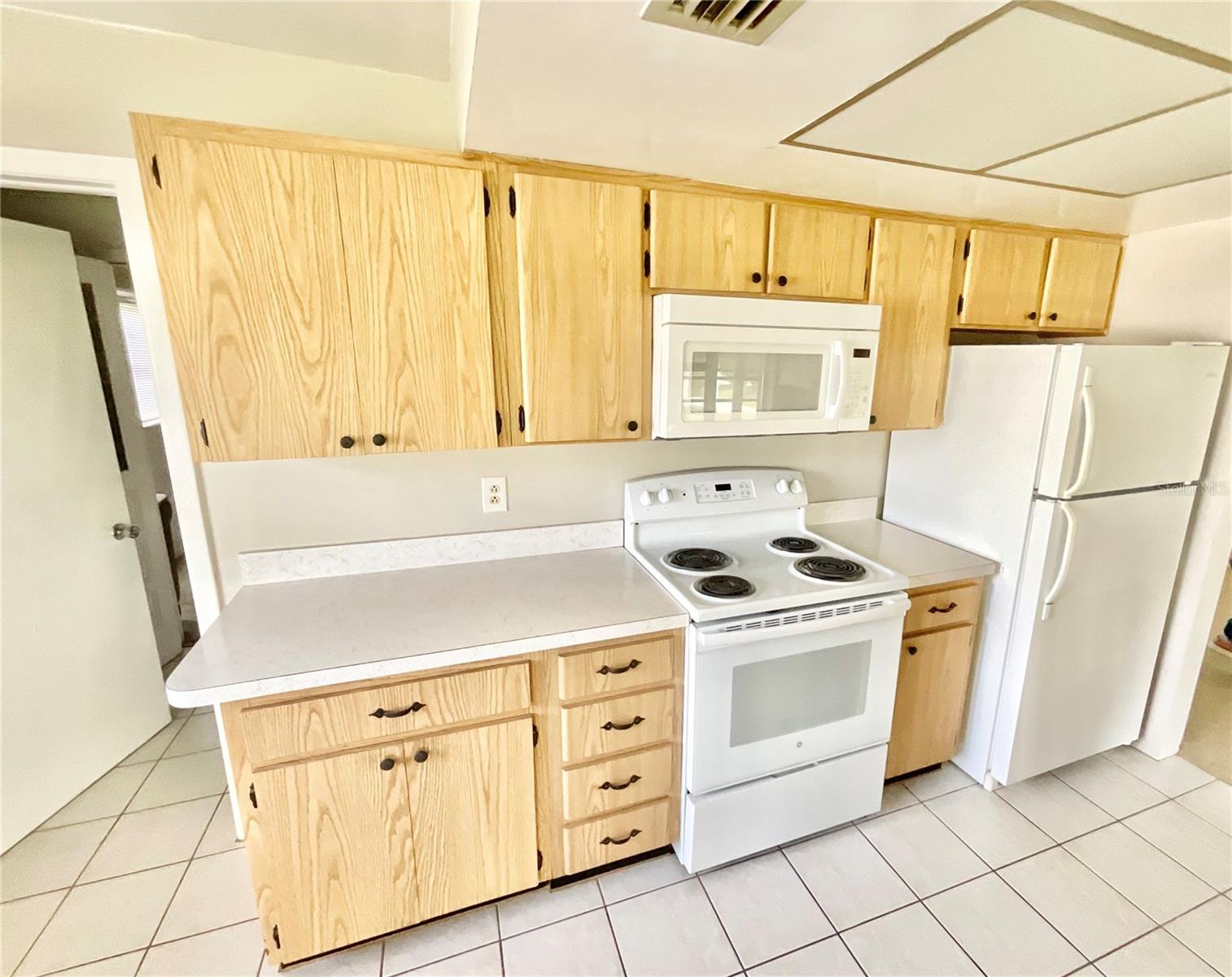 9360 140TH LN, SEMINOLE, FL, 33776
