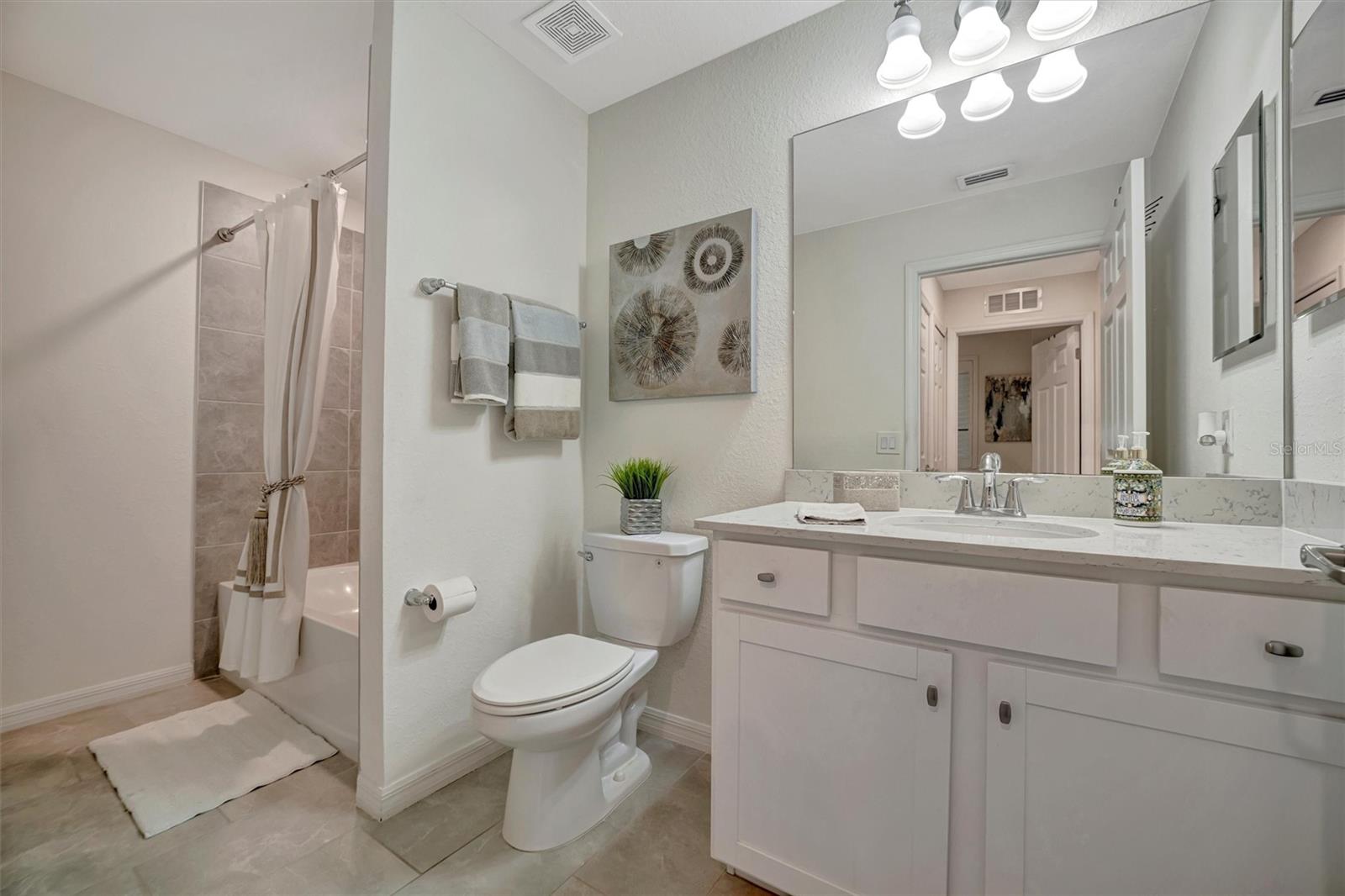 17626 GAWTHROP DR #305, BRADENTON, FL, 34211