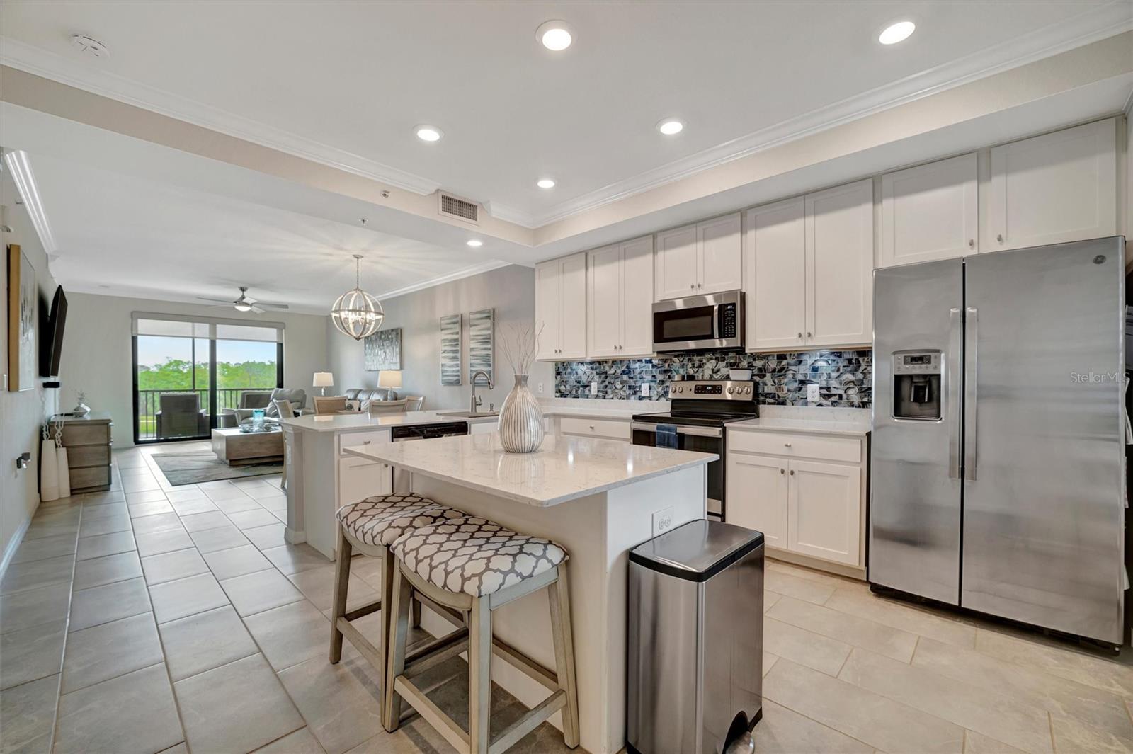 17626 GAWTHROP DR #305, BRADENTON, FL, 34211