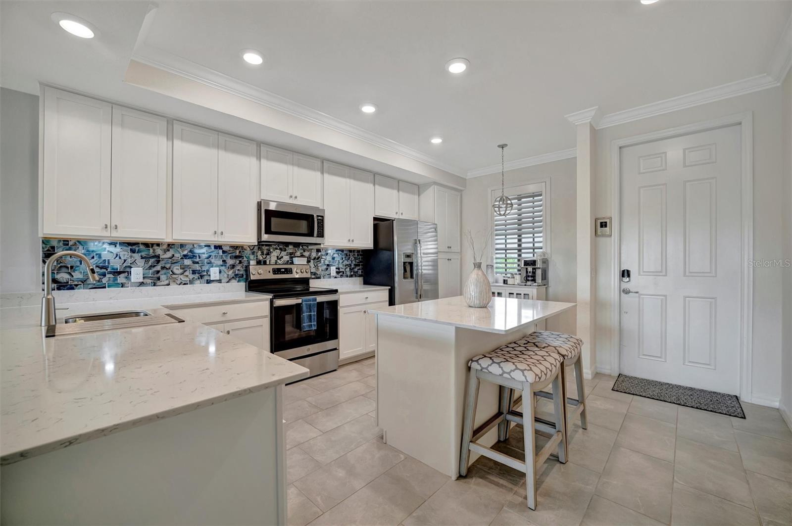 17626 GAWTHROP DR #305, BRADENTON, FL, 34211