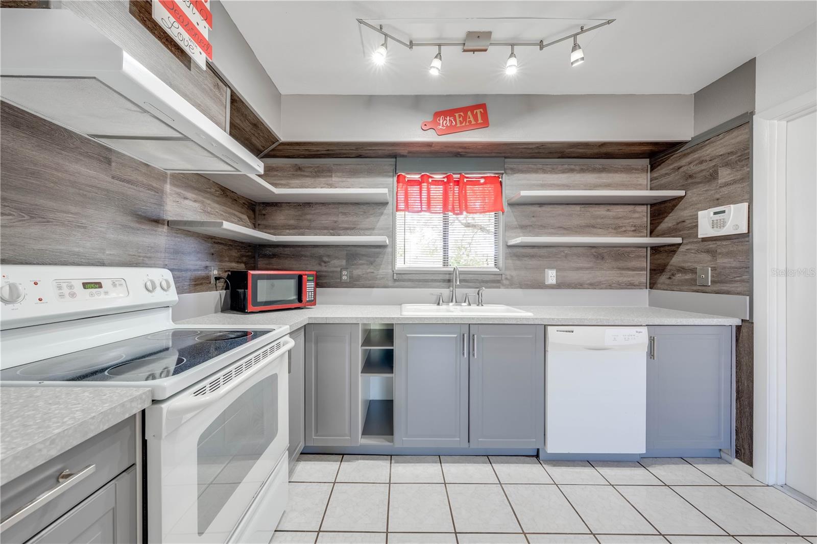 1211 SHAWNEE DR, KISSIMMEE, FL, 34744