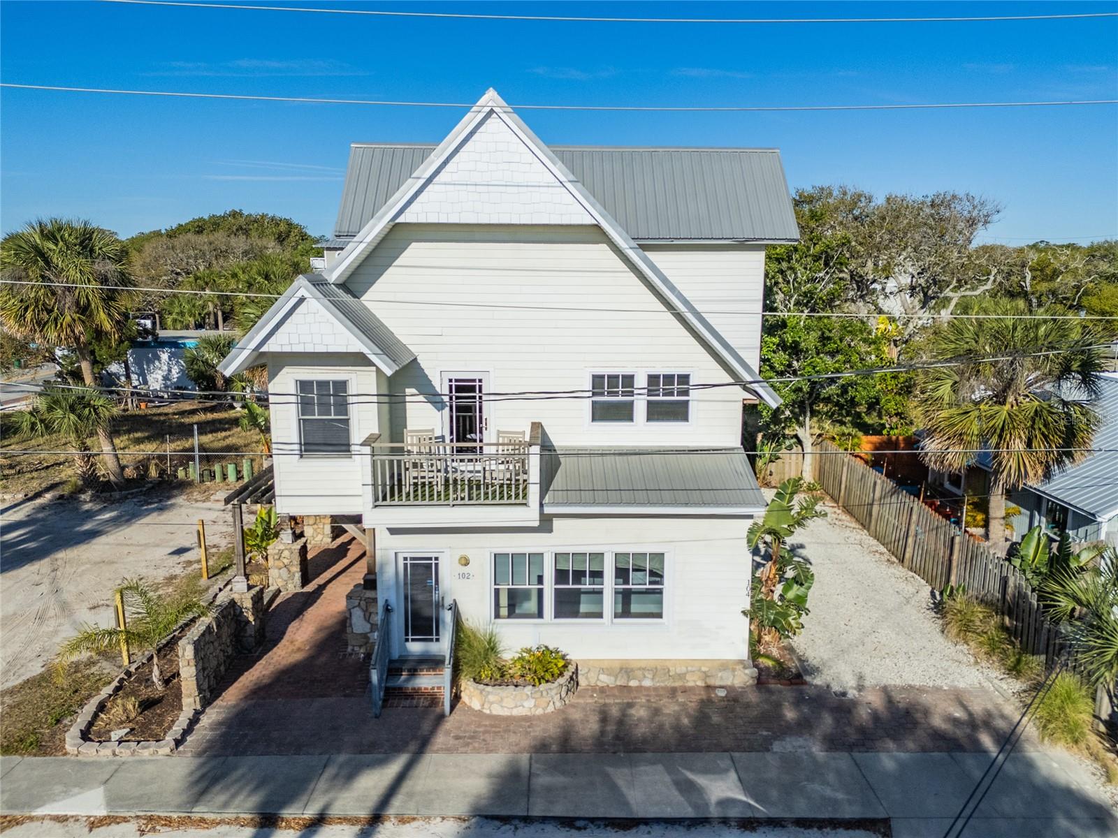 104 N PINE ST, NEW SMYRNA BEACH, FL, 32169