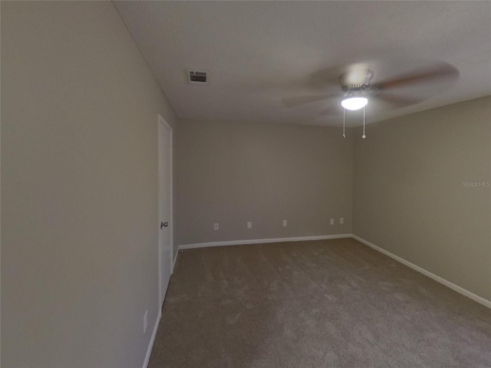 1401 OAK VALLEY DR, SEFFNER, FL, 33584