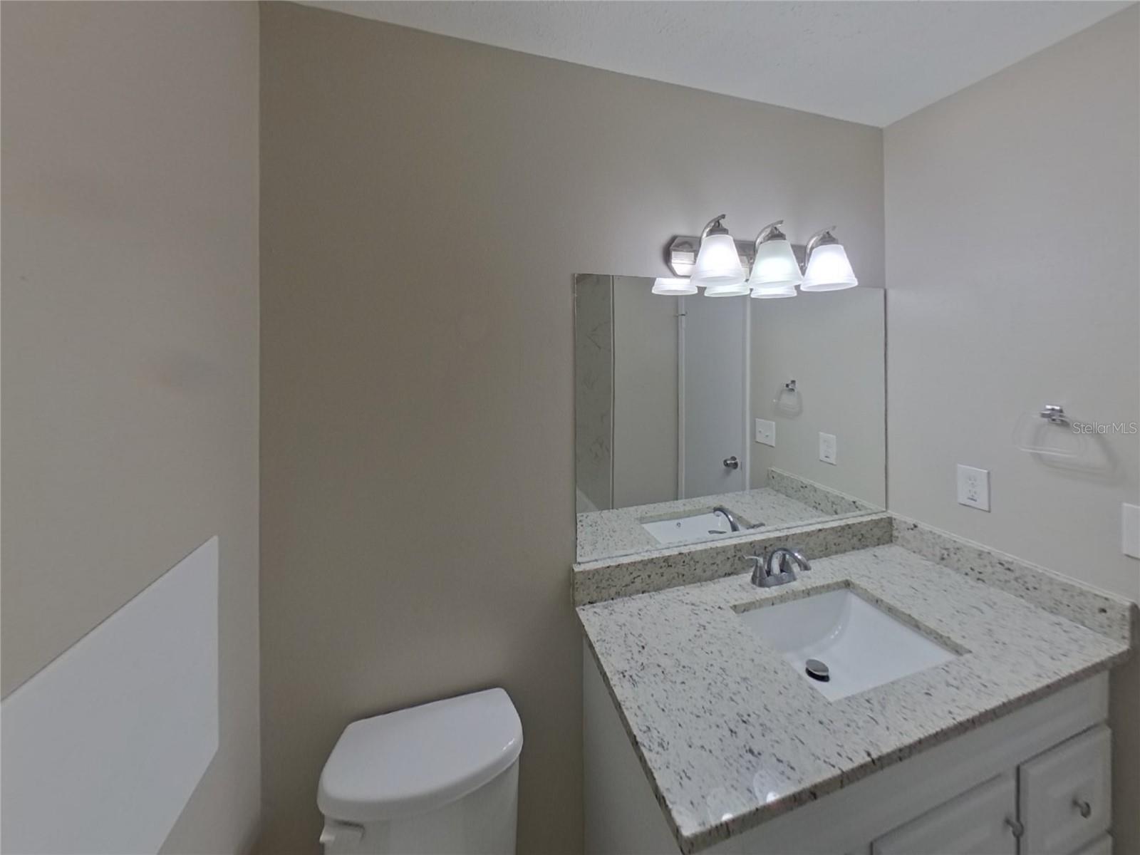 1401 OAK VALLEY DR, SEFFNER, FL, 33584