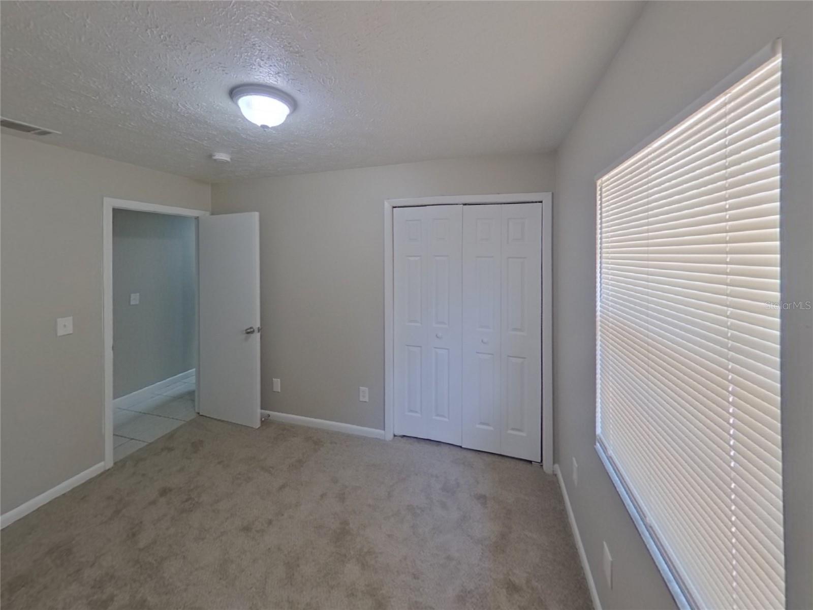 1401 OAK VALLEY DR, SEFFNER, FL, 33584