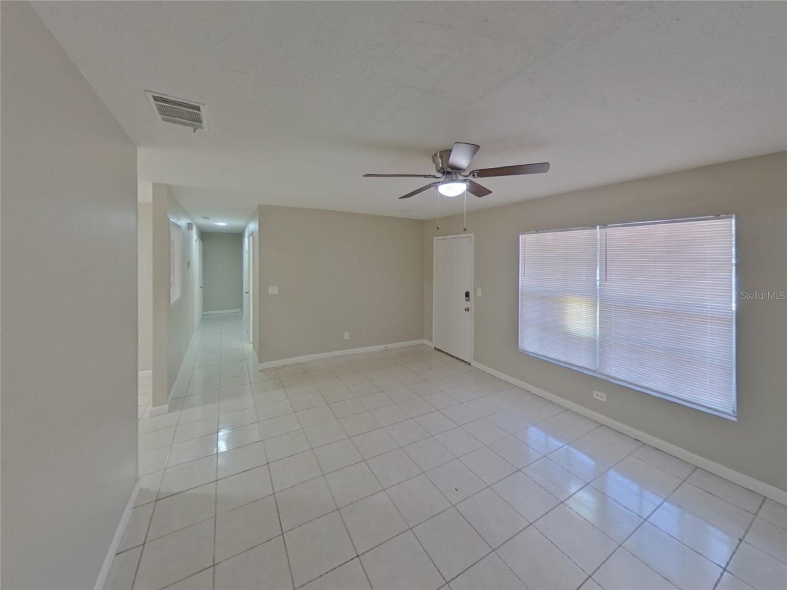 1401 OAK VALLEY DR, SEFFNER, FL, 33584