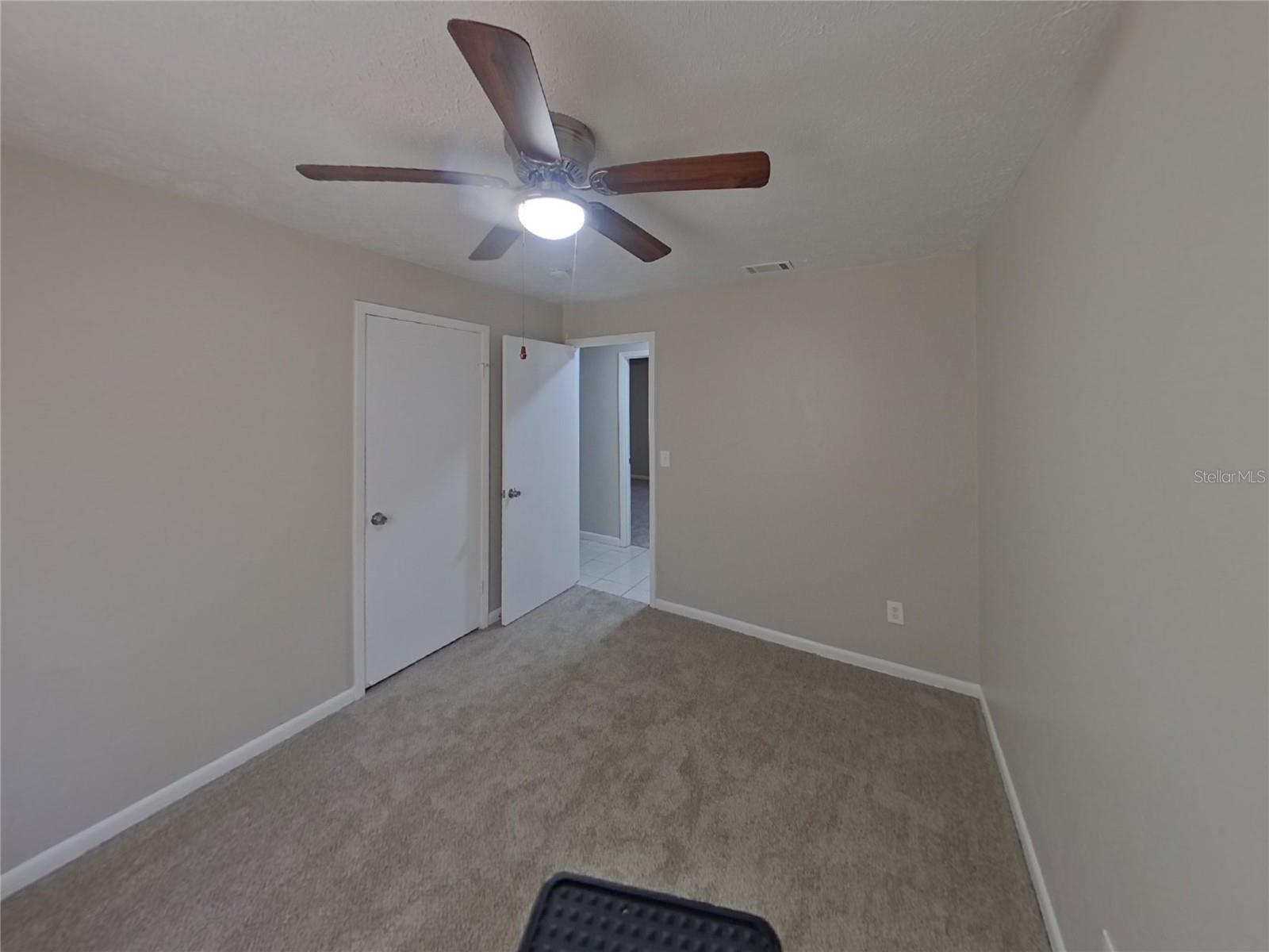 1401 OAK VALLEY DR, SEFFNER, FL, 33584