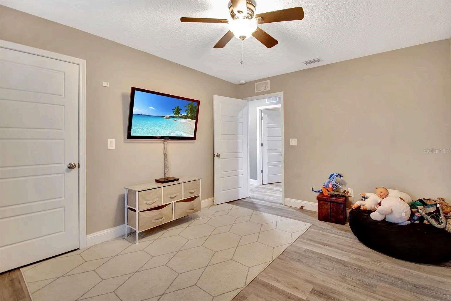 5831 OAK ST, ELKTON, FL, 32033