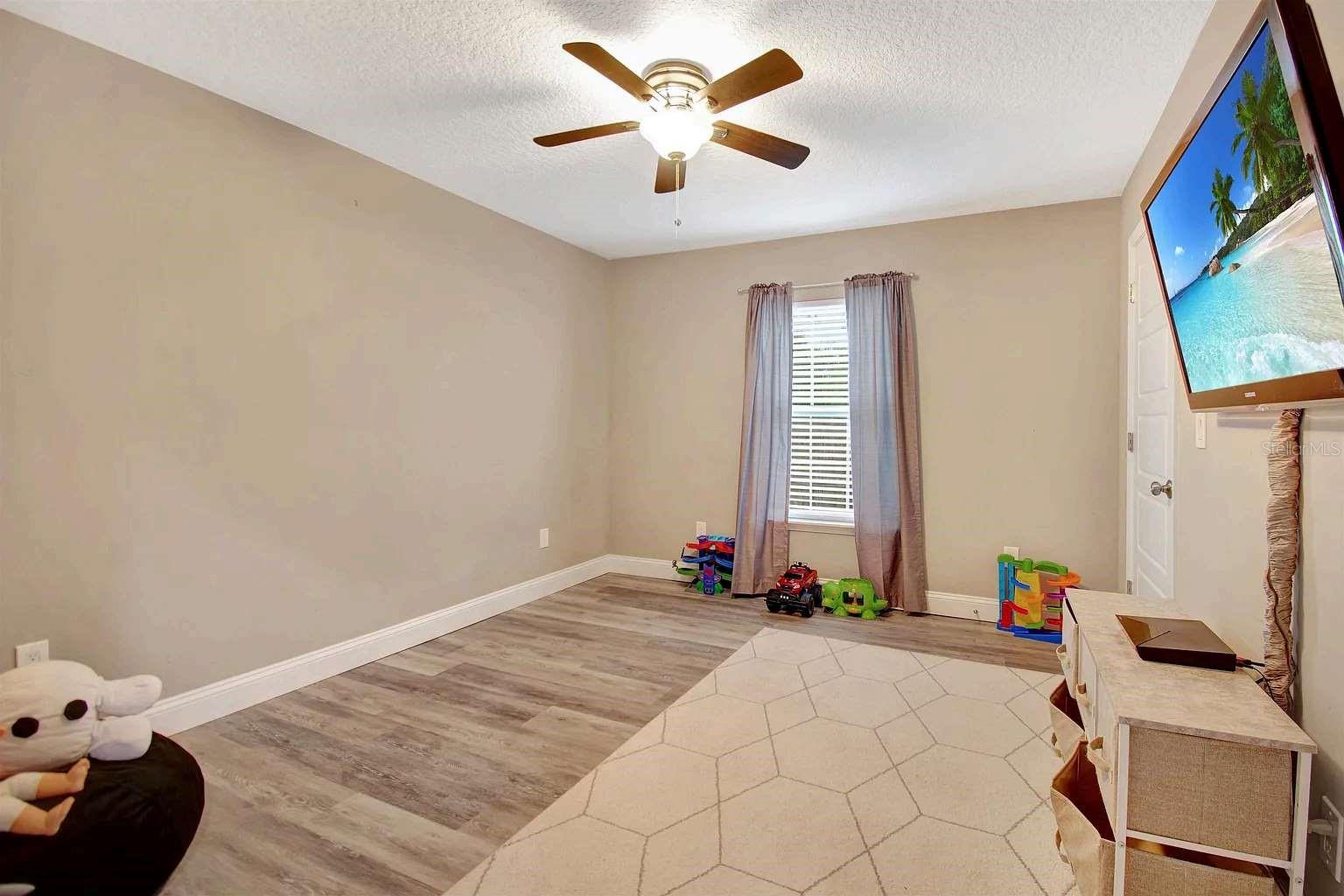 5831 OAK ST, ELKTON, FL, 32033