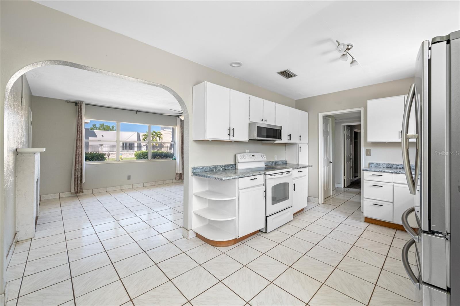 3310 W SWANN AVE, TAMPA, FL, 33609