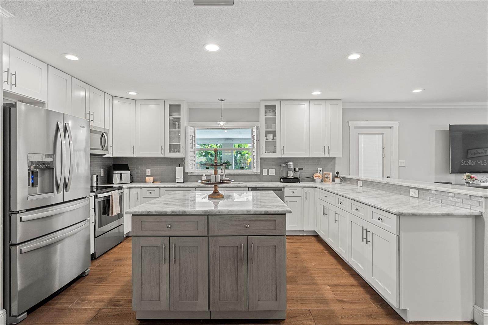 1285 SEMINOLE AVE, LONGWOOD, FL, 32750