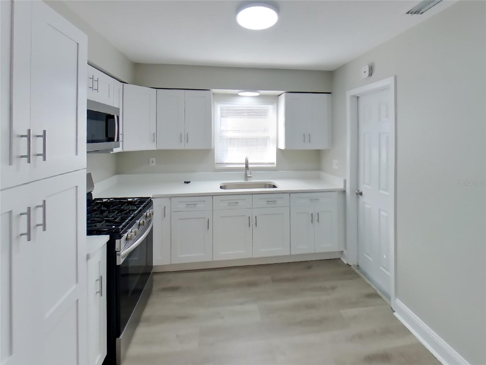 4113 E 97TH AVE, TAMPA, FL, 33617