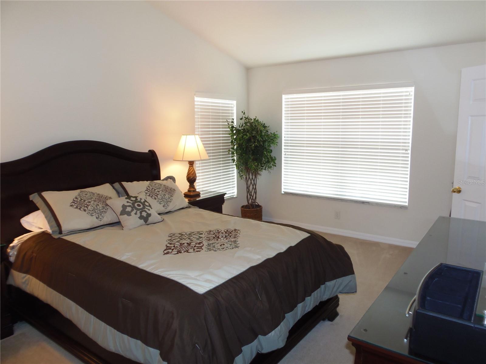 8777 CHRISTIE DR, LARGO, FL, 33771