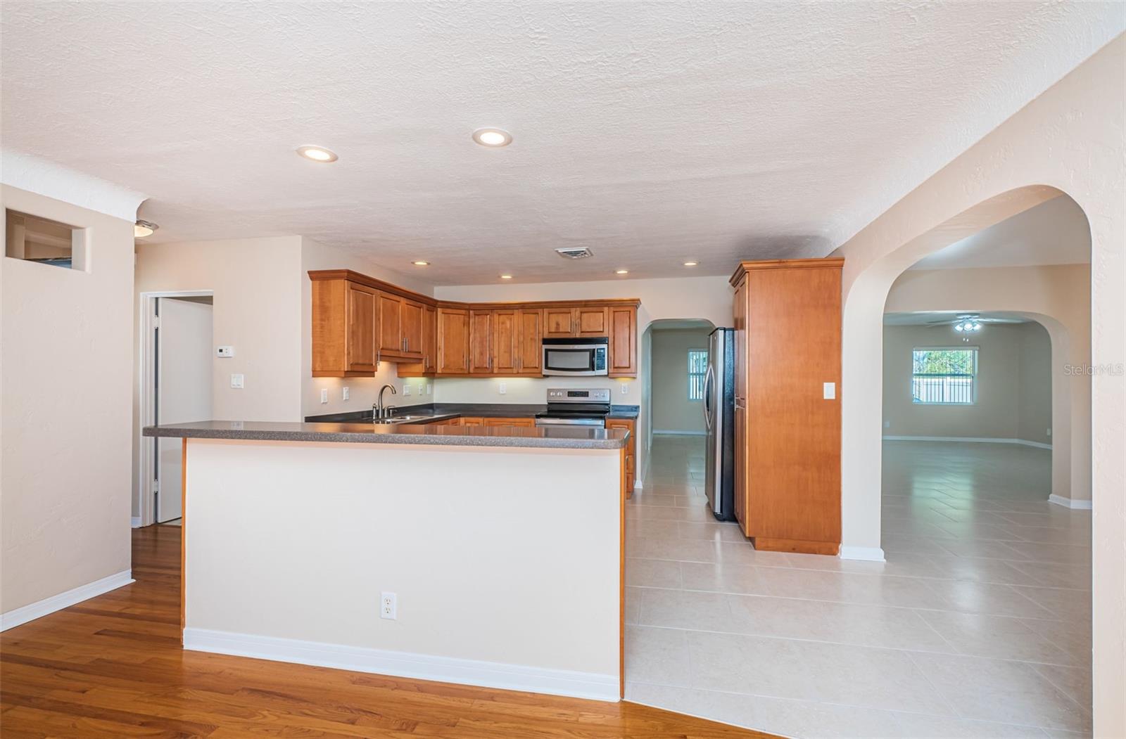 2736 45TH WAY N, ST PETERSBURG, FL, 33713