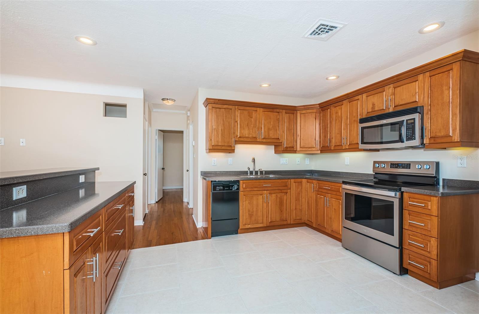 2736 45TH WAY N, ST PETERSBURG, FL, 33713