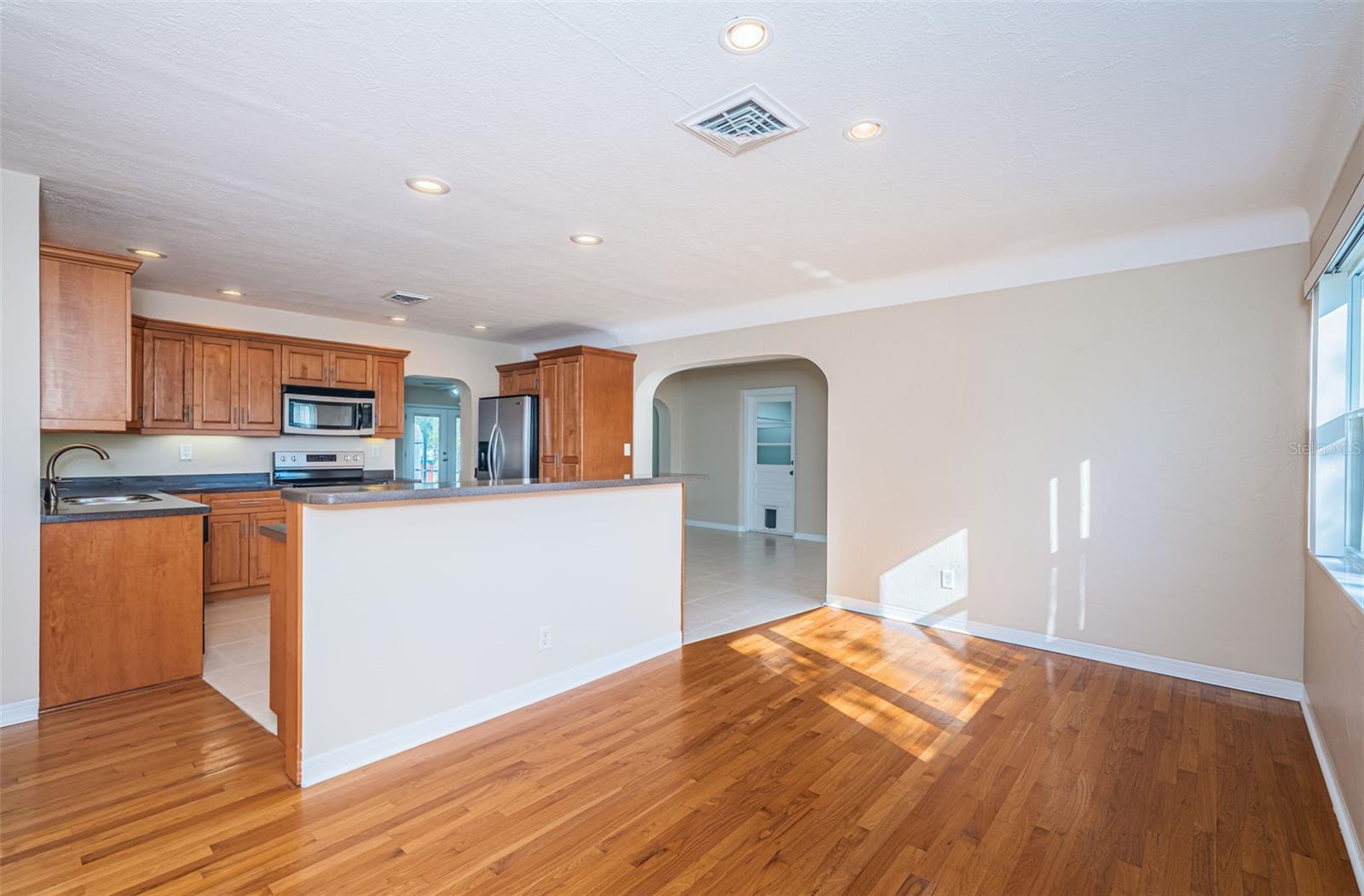 2736 45TH WAY N, ST PETERSBURG, FL, 33713