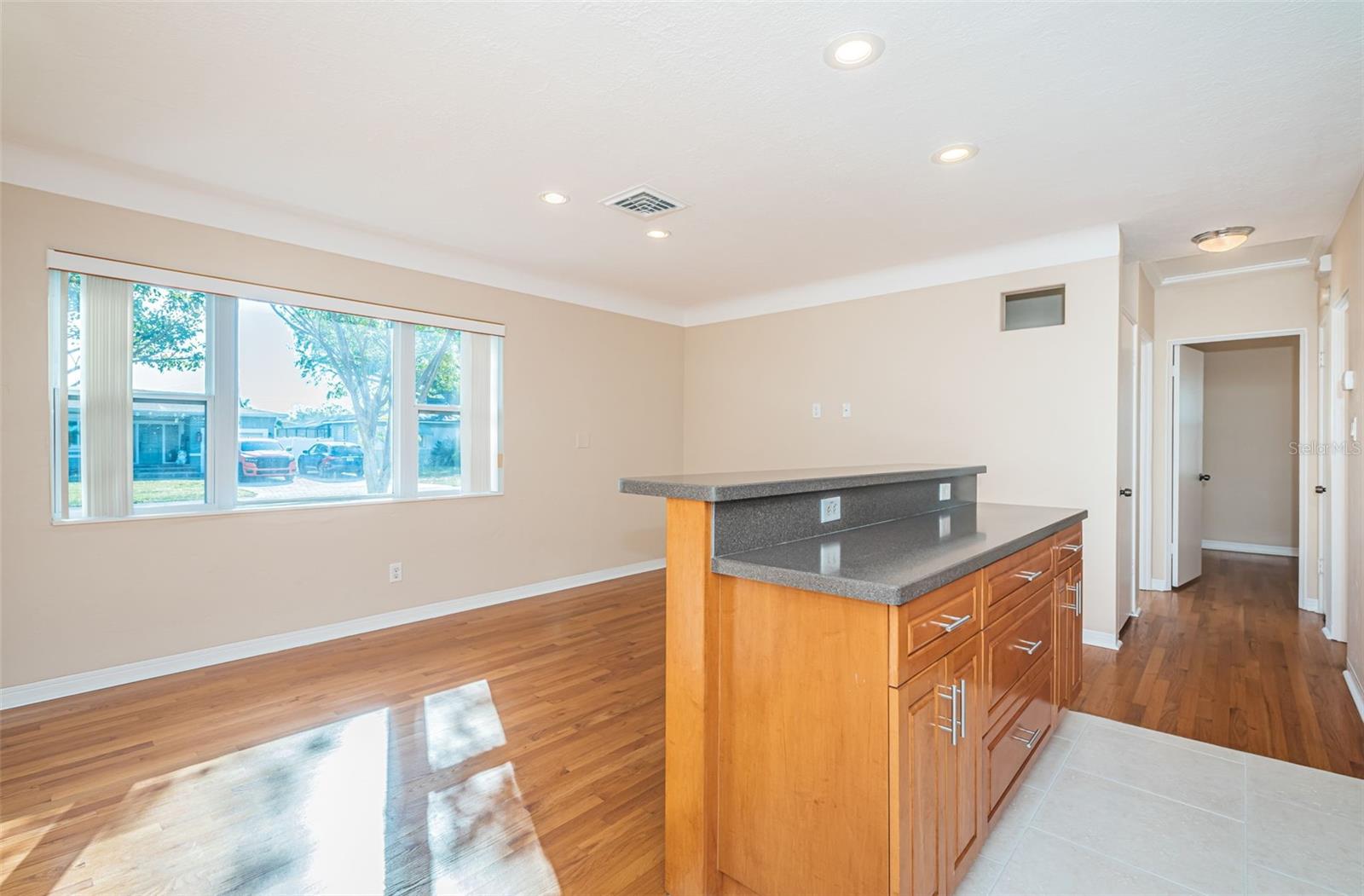 2736 45TH WAY N, ST PETERSBURG, FL, 33713