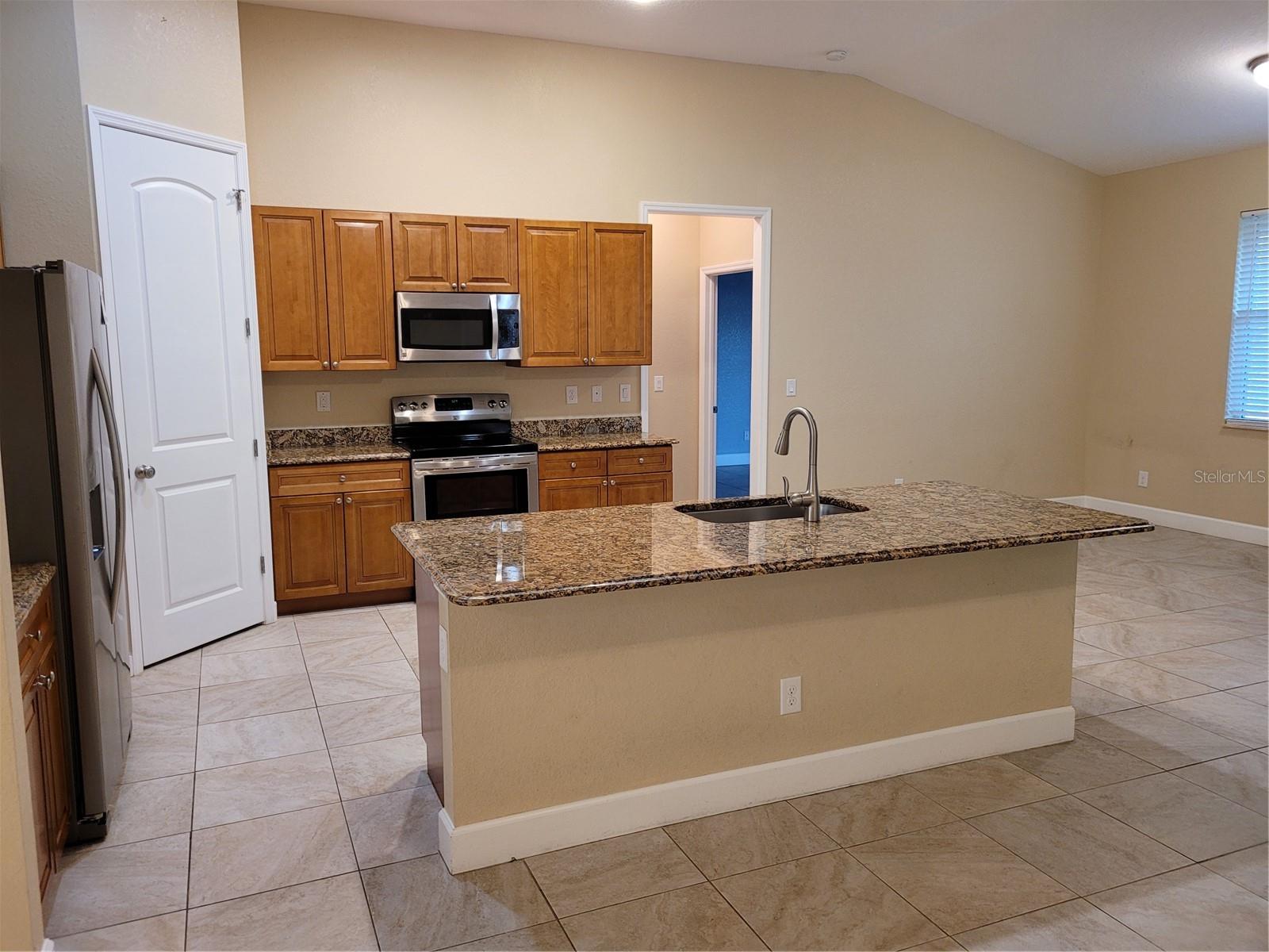513 BOUNDARY BLVD, ROTONDA WEST, FL, 33947