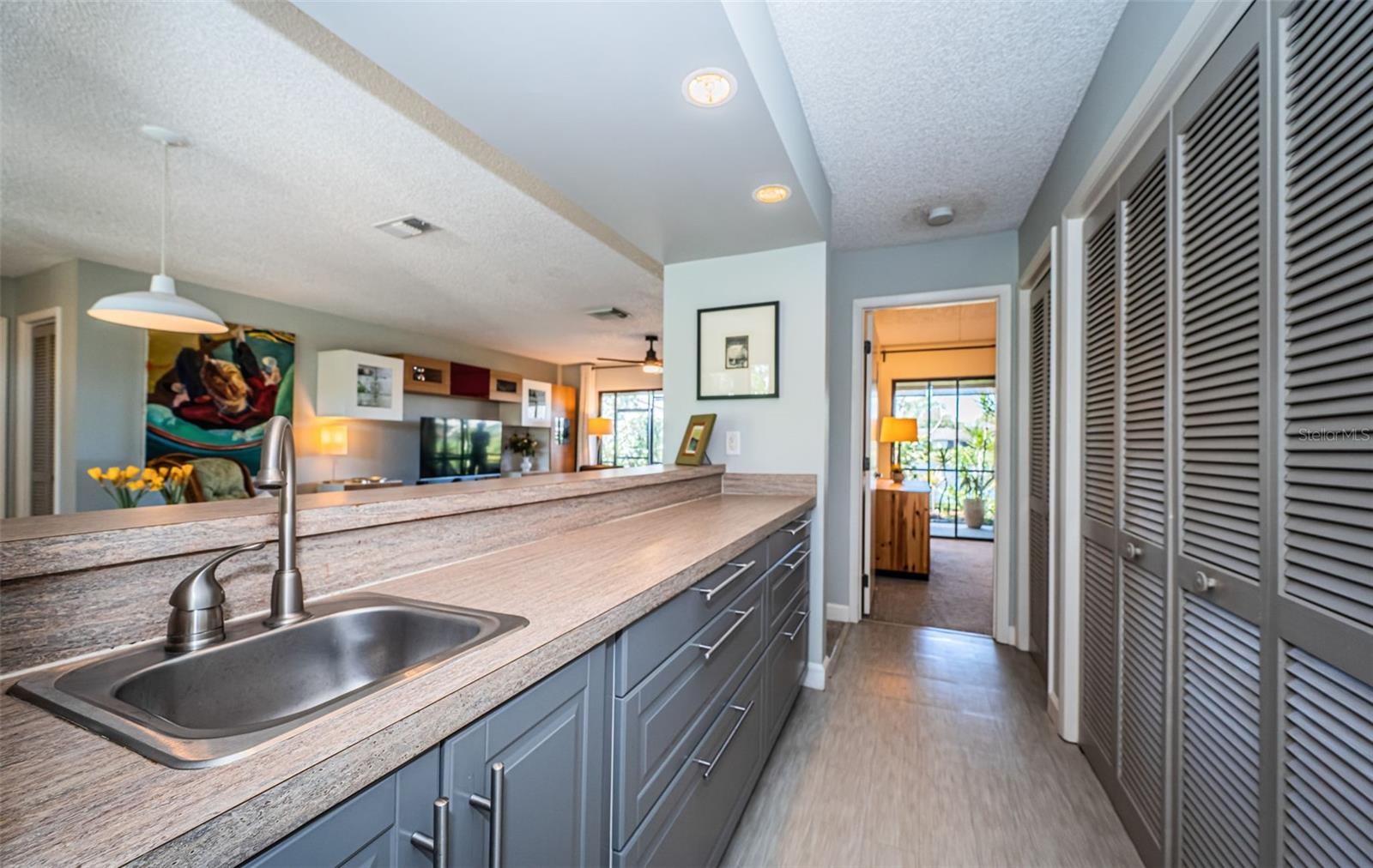 575 HICKORYNUT AVE, OLDSMAR, FL, 34677