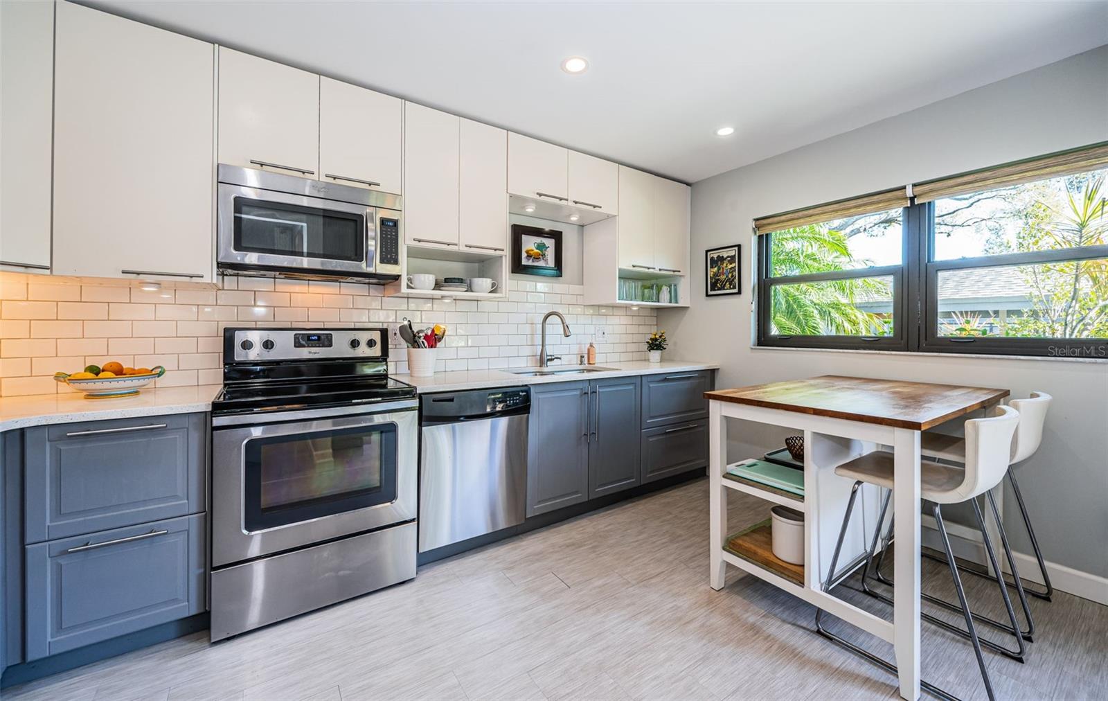 575 HICKORYNUT AVE, OLDSMAR, FL, 34677