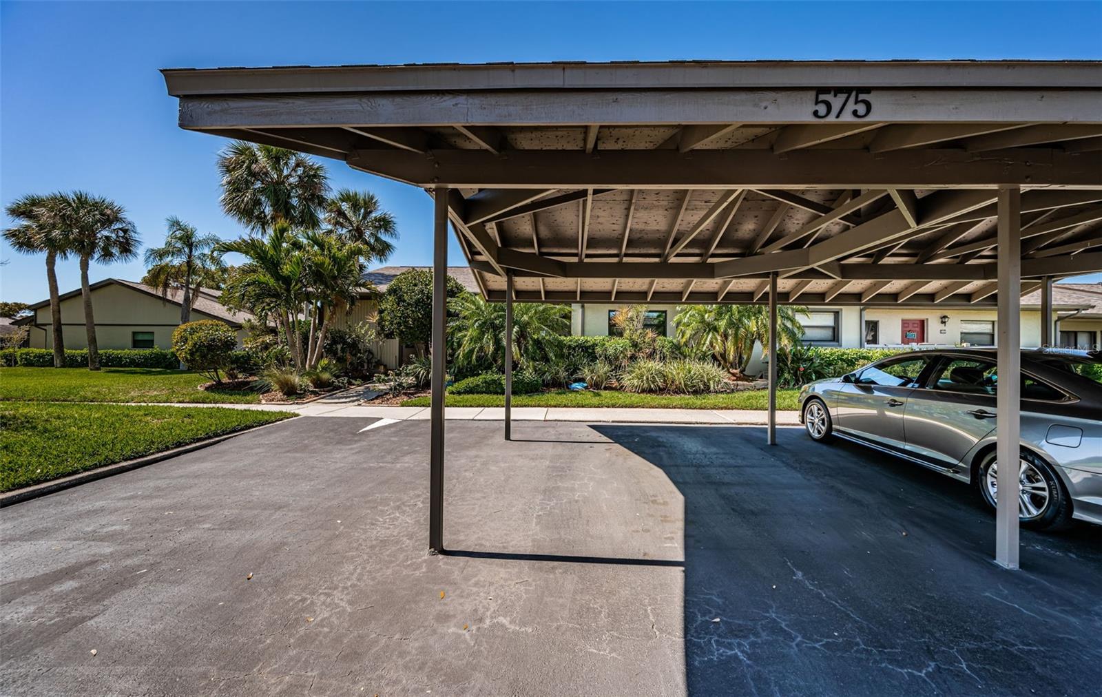 575 HICKORYNUT AVE, OLDSMAR, FL, 34677