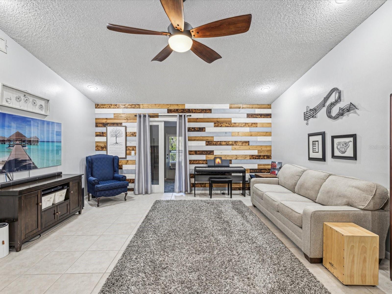 9914 SIR FREDERICK ST, TAMPA, FL, 33637