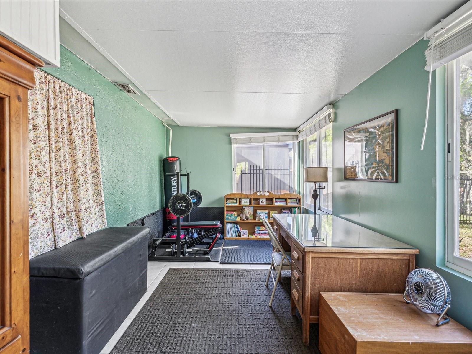 9914 SIR FREDERICK ST, TAMPA, FL, 33637