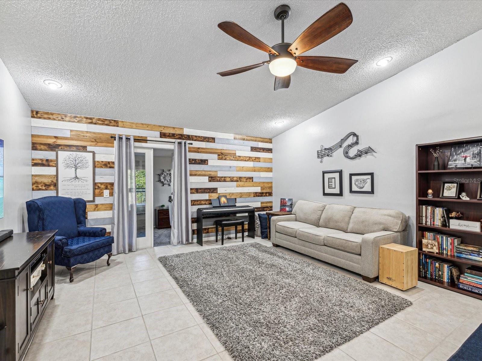 9914 SIR FREDERICK ST, TAMPA, FL, 33637
