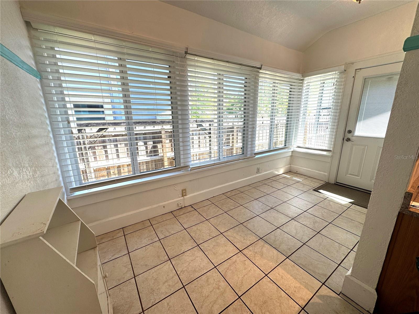 160 16TH AVE NE, ST PETERSBURG, FL, 33704