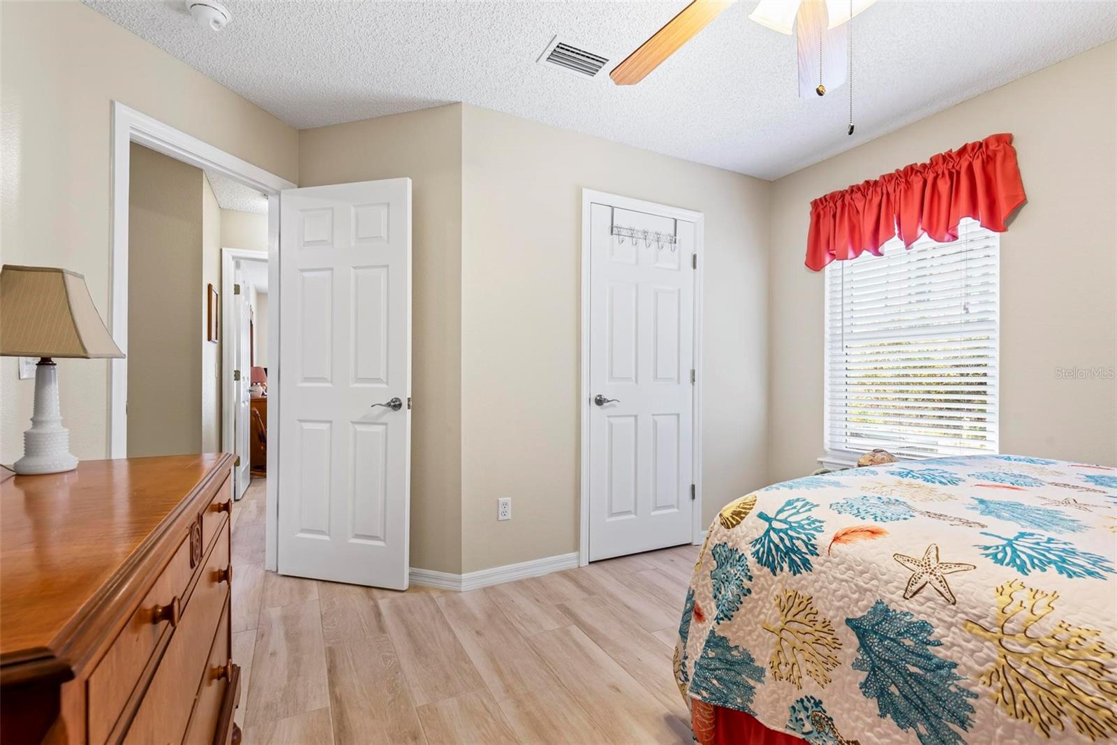 20 BRUNETT LN, PALM COAST, FL, 32137