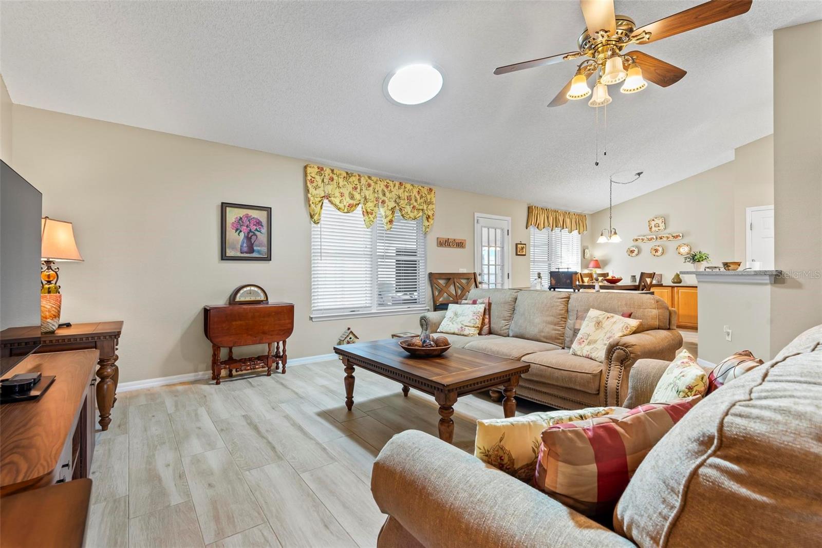 20 BRUNETT LN, PALM COAST, FL, 32137