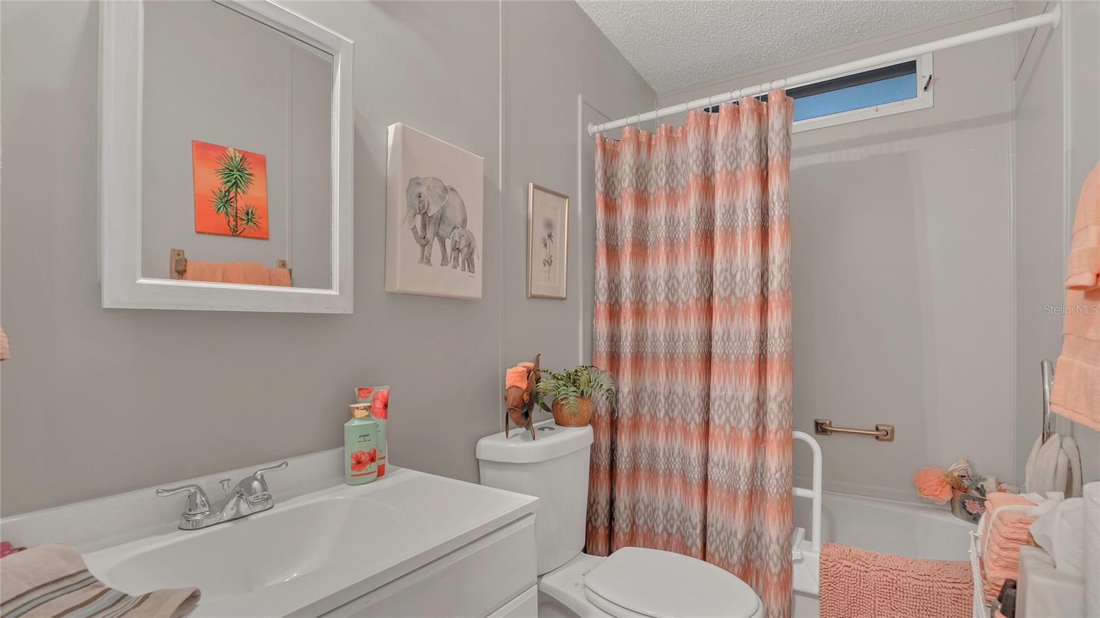 1408 SCHULT CT, TAVARES, FL, 32778