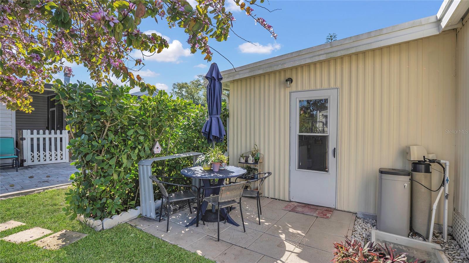 1408 SCHULT CT, TAVARES, FL, 32778