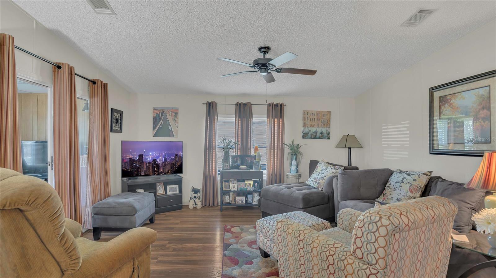 1408 SCHULT CT, TAVARES, FL, 32778