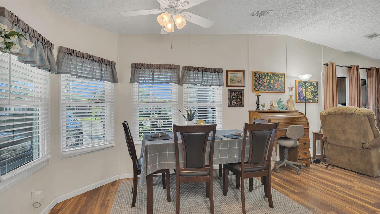 1408 SCHULT CT, TAVARES, FL, 32778