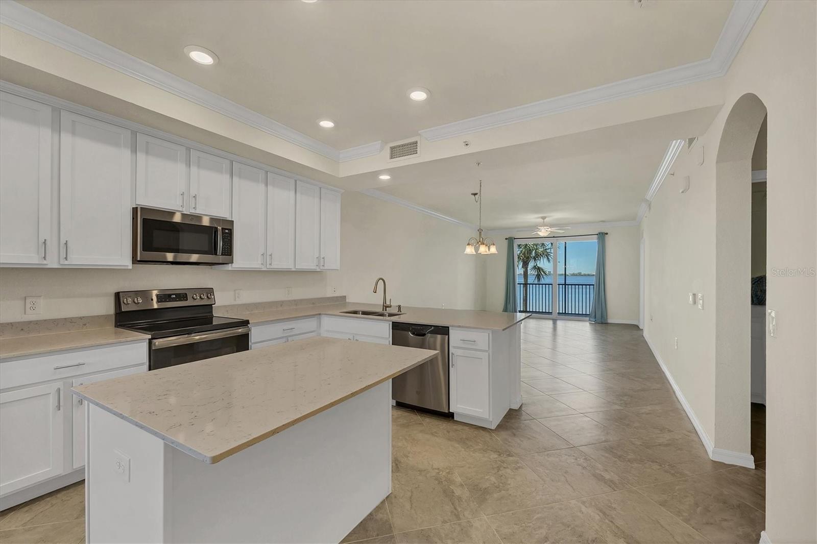 920 TIDEWATER SHORES LOOP #304, BRADENTON, FL, 34208