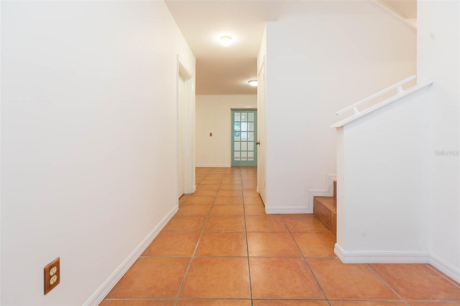 7434 OAKVISTA CIR, TAMPA, FL, 33634